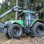 John Deere erdészeti traktor